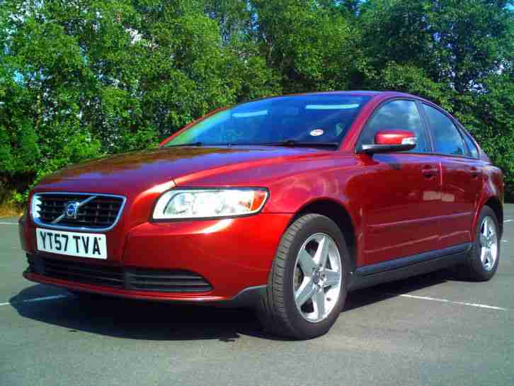 VOLVO S40 1.6 S 16V 2007 VERY CLEAN CAR MAY SWAP FOR HATCH BACK ESTATE OR 4X4