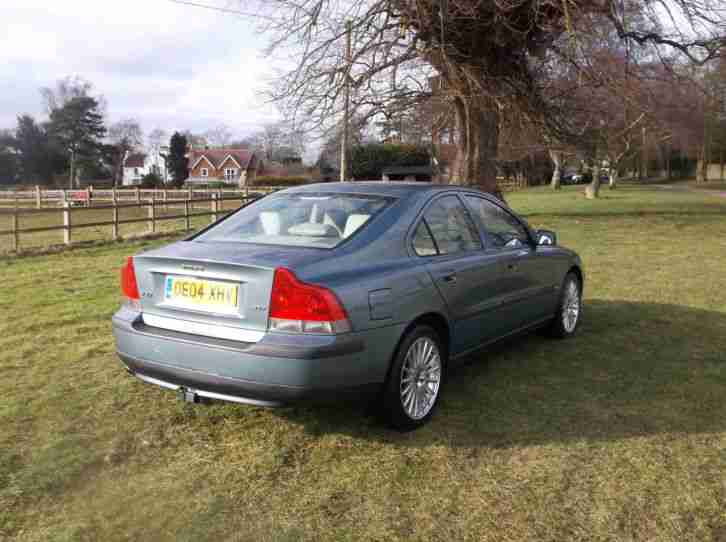 VOLVO S60 20T SE AUTO PETROL 2004 LOW MILEAGE