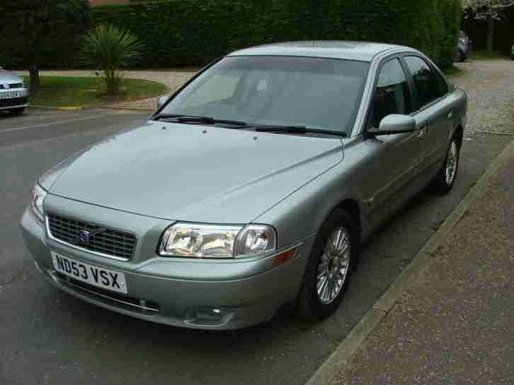 VOLVO S80 D5 DIESEL. MANUAL, LOW MILEAGE, EXCELLENT COND. FULL SERVICE HISTORY.