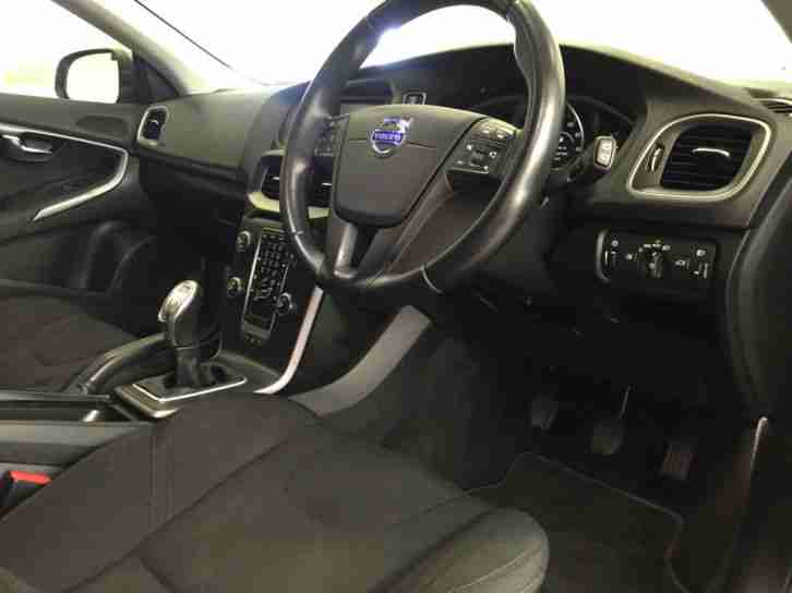 VOLVO V40 1.6 D2 ES START STOP 1 OWNER FULL VOLVO SERVICE HISTORY