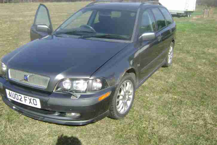Volvo V40 1.9. Volvo car from United Kingdom