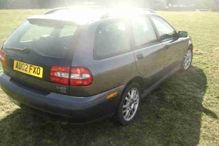 VOLVO V40 1.9 TURBO DIESEL MANUAL ESTATE CAR