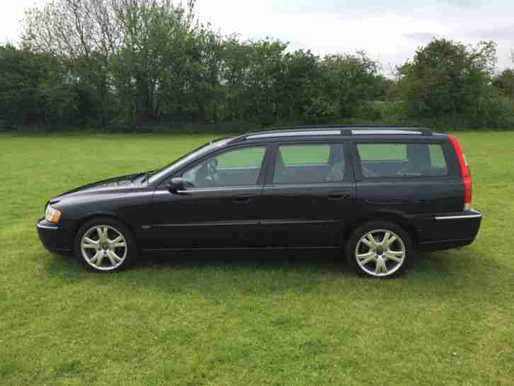 VOLVO V70 2.5 D5 SE AUTO DIESEL ESTATE HI SPEC CAR NEW MOT FULL SERVICE HISTORY