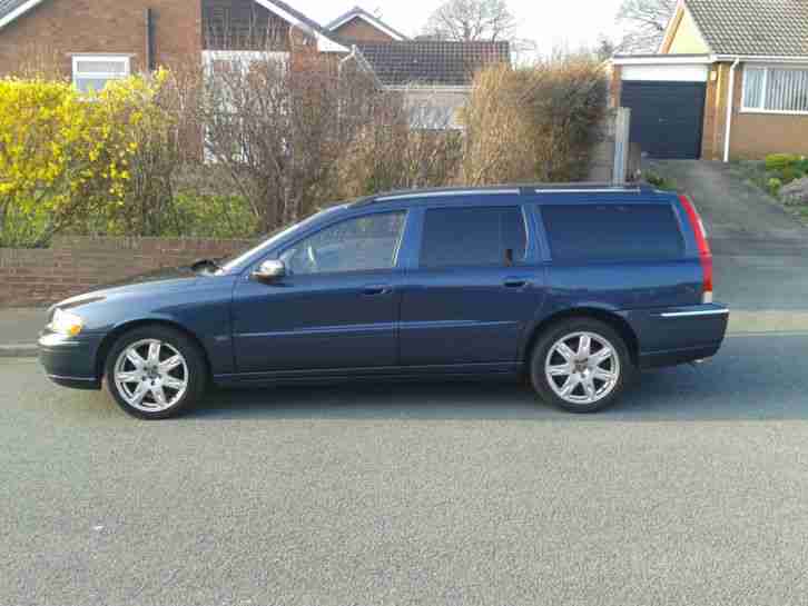 VOLVO V70 D5 SE E4 2006 BLUE FVSH