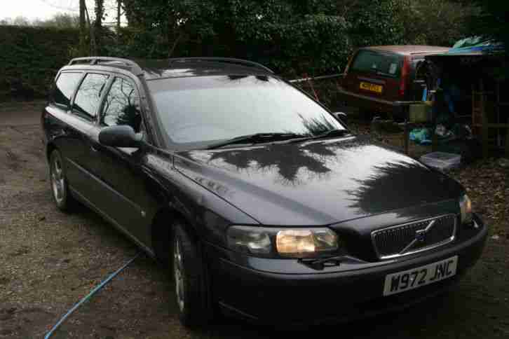Volvo V70 W2000. Volvo car from United Kingdom