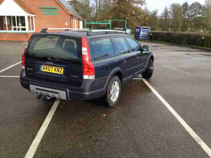 VOLVO XC70 estate Diesel SE E4 BLUE