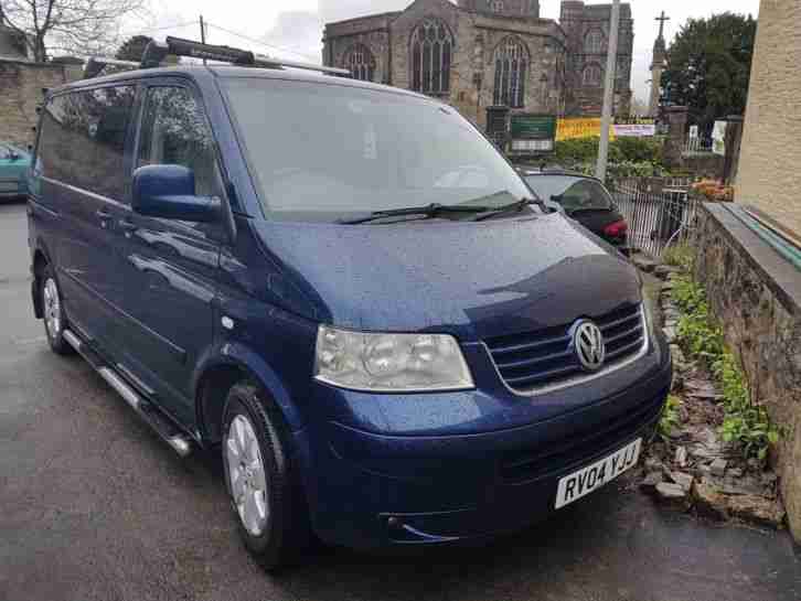 VW Caravelle, Blue,