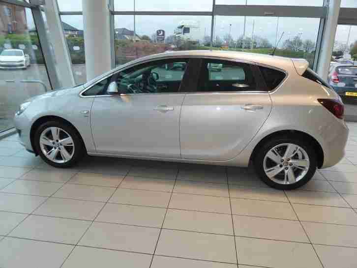 Vauxhall Astra 1.6i 16V SRi 5dr