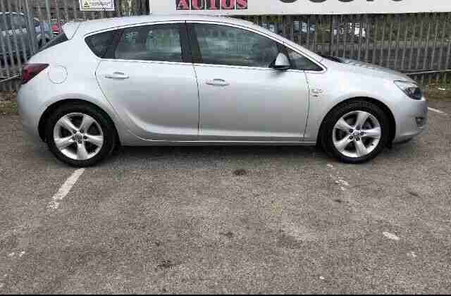 Vauxhall Astra 1.7. Vauxhall car from United Kingdom