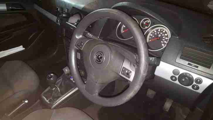 Vauxhall Astra 1.7cdti mk5, Black, 5 door, 103,000miles, Immaculate Condition