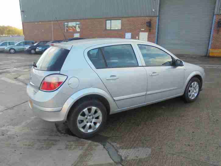 Vauxhall Astra 1.8i 16v Club 5 DOOR - 2005 55-REG - 10 MONTHS MOT