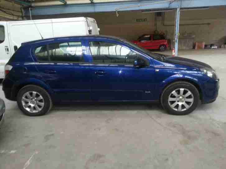 Vauxhall Astra 2005 1.4 petrol LPG factory fitted spares or repair