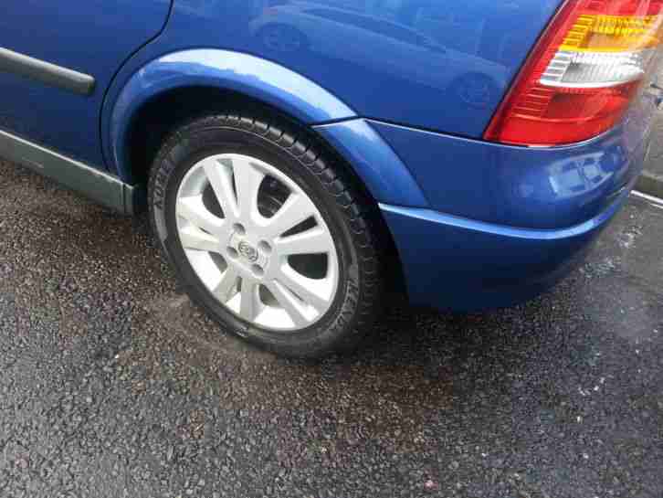 Vauxhall Astra Blue Hatchback 1.6 SXI