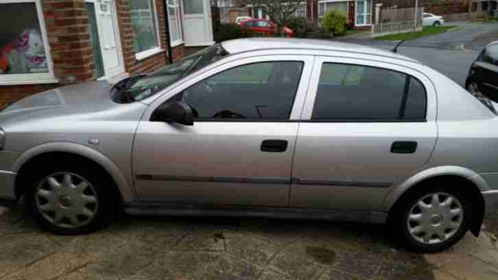 Astra Club 1.6, LOW MILEAGE