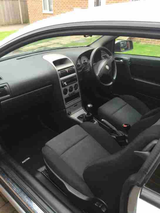 Vauxhall Astra Coupe Bertone 2.2