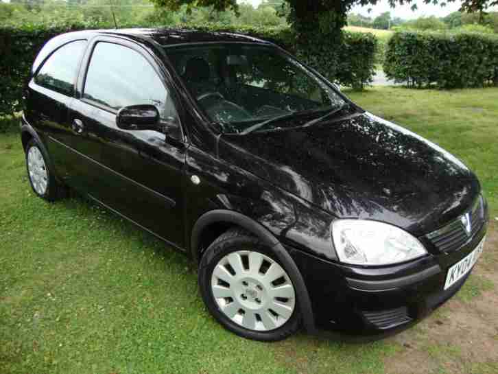 Vauxhall Corsa 1.2i 16v 2004 Active Black 3