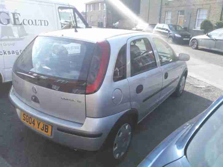 Vauxhall Corsa Life 1.2 5dr Silver hatchback - excellent 2004 model - FULL MOT