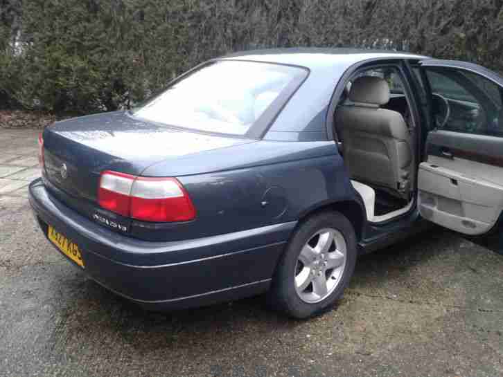 Vauxhall Omega 2.5 V6 CDX