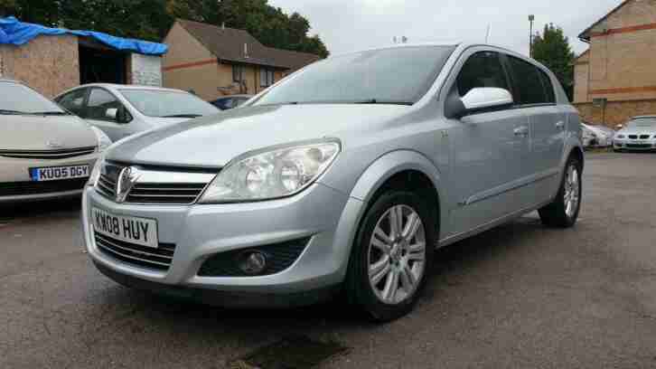 Vauxhall/Opel Astra 1.6 16v ( 115ps ) 2008 Design LEATHERS FULL HISTORY MINT