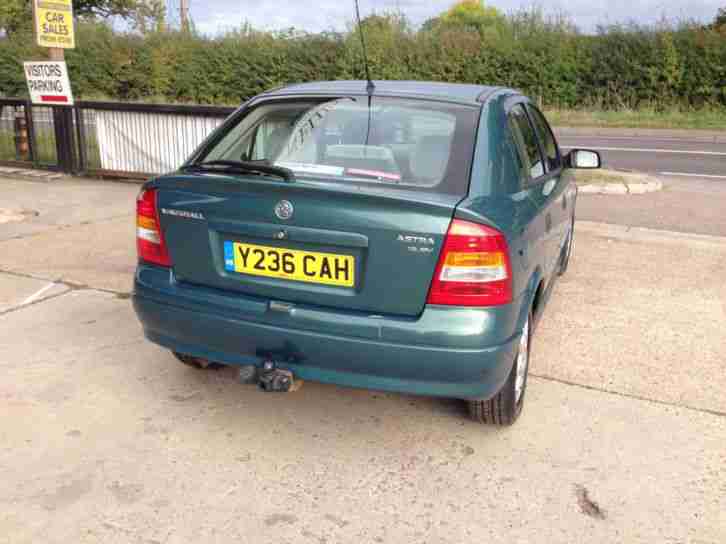 Vauxhall/Opel Astra 1.6i ( a/c ) 2001MY Club full mot.