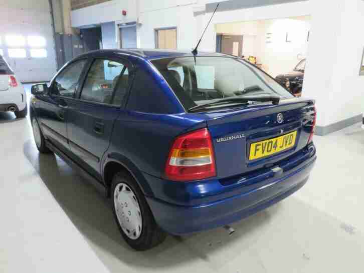 Vauxhall/Opel Astra 1.6i auto 2004MY Club