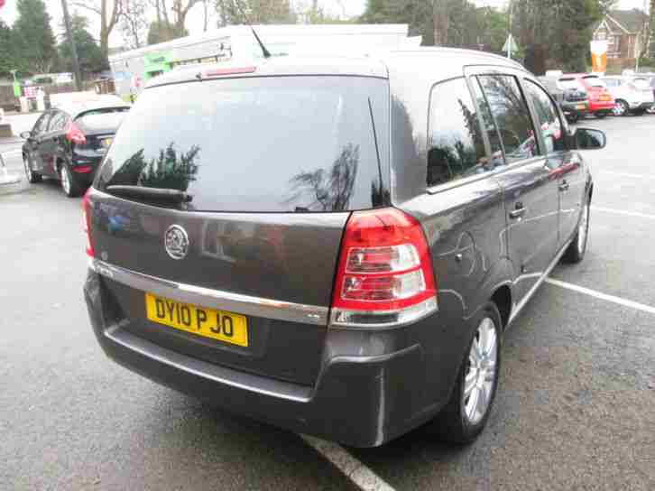 Vauxhall/Opel Zafira 1.8i 16v Design 2010 10