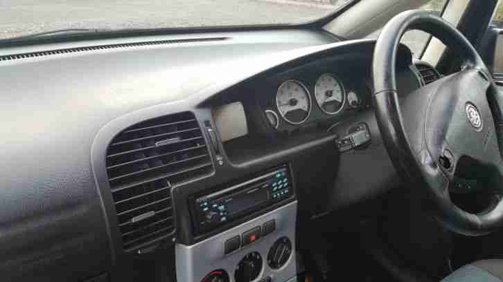 Vauxhall/Opel Zafira 2.0DTi 16vDesign 2003