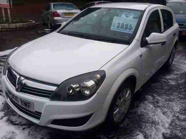 Vauxhall SPECIAL ASTRA CDTI 90 WHITE MANUAL 6 GEARS 1 Owner FSH 2010 60