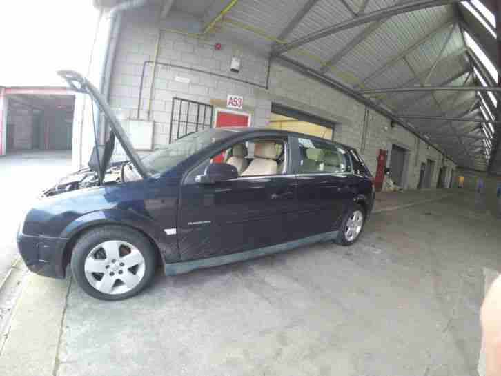 Vauxhall Signum 53 reg for spares or repairs