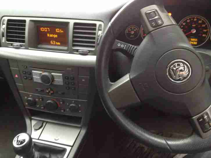 Vauxhall Vectra 1.8 SRI - 07 plate