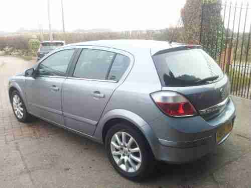 l Astra 5DR 1.8i 16v AUTOMATIC H