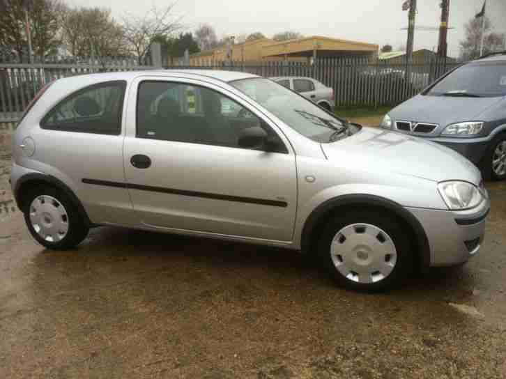 Vauxhalll Corsa TWINPORT1.0 2004MY Life 3 DOOR SILVER