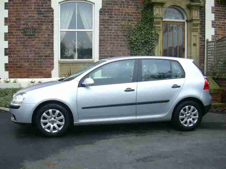 Volkswagen Golf 1.6 FSI SE. SIX SPEED, FULL SERVICE HISTORY.FANTASTIC CONDITION.