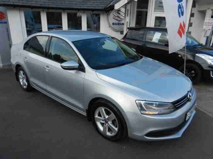 Volkswagen Jetta 1.6TDI ( 105ps ) BlueMotion Tech 2012MY SE