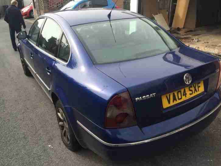 Volkswagen Passat TDI Highline 04 diesel MOT Mid March 2015 Spares or repair