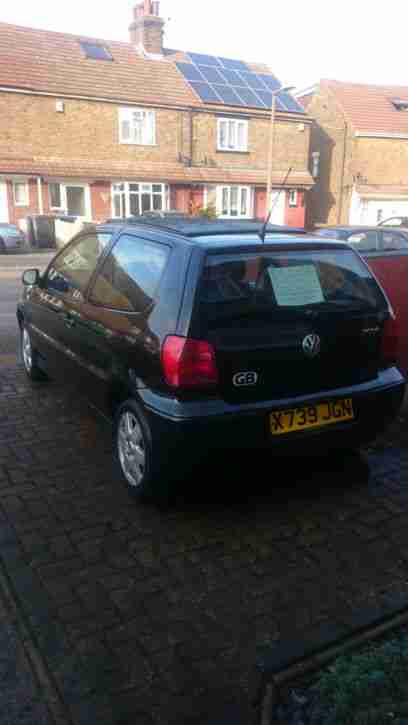 Volkswagen polo. 2001. Black. Automatic. 12 months mot. 76000 miles. Taxed