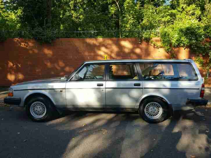 Volvo 240 Estate GLE silver