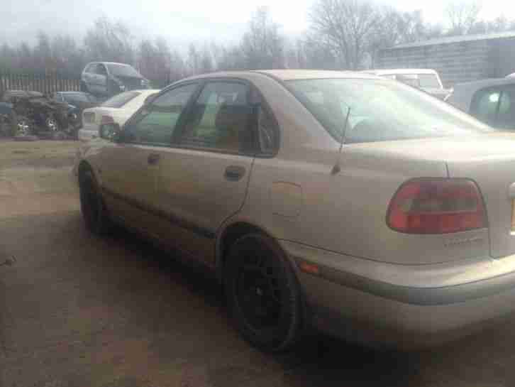 Volvo S40 1.8 ( 115bhp ) 1999 SE BREAKING FOR SPARES AND REPAIRS