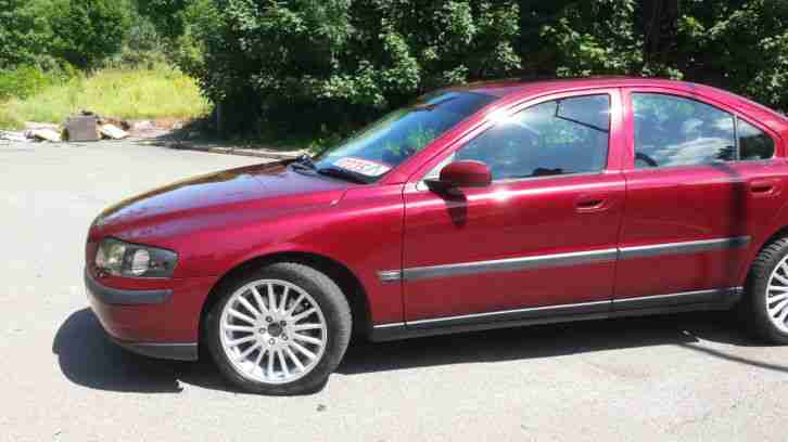 Volvo S60 2.4 T SE 4dr