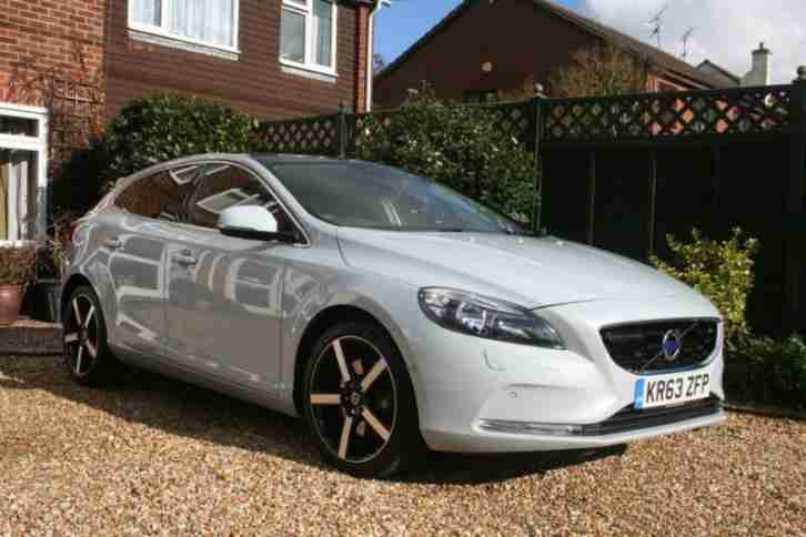 Volvo V40 2.0 D3 ( 150bhp ) Nav ( s/s ) Geartronic 2014MY SE