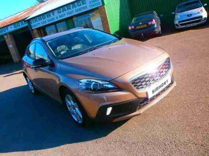 Volvo V40 D2 CROSS COUNTRY LUX