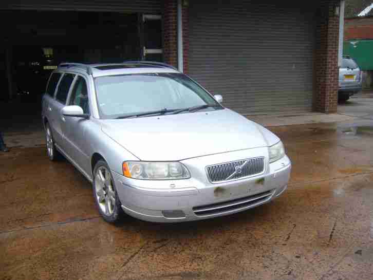 Volvo V70 2.0T Automatic Breaking For Spares Only 2006 Model