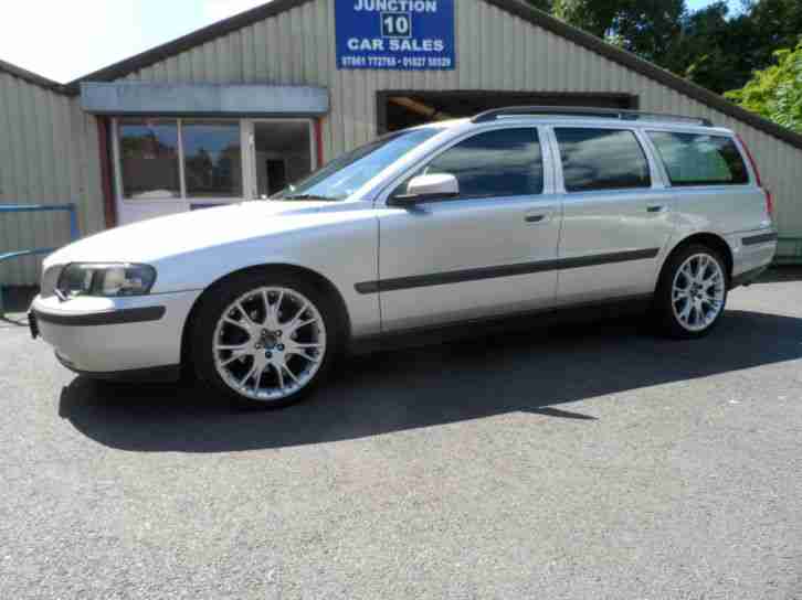 Volvo V70 2.4 D5 SE AUTOMATIC ESTATE 04 PLATE FULL LEATHER XENONS CRUISE CONTROL