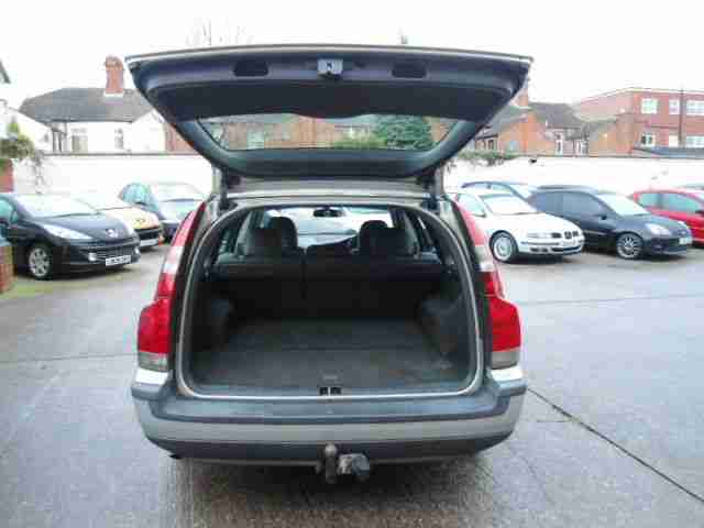 Volvo V70 2.4 ESTATE ( 140bhp ) 2000MY SPARES OR REPAIRS
