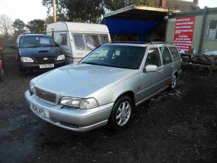 Volvo V70 2.5 auto Est LPG, Gas Converted Silver Towbar R Reg,