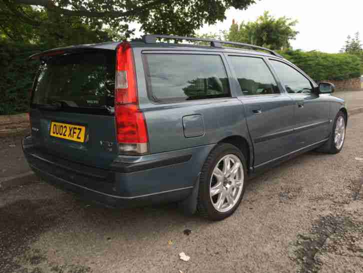 Volvo V70 T5 SE Estate (2.3L petrol turbo auto)