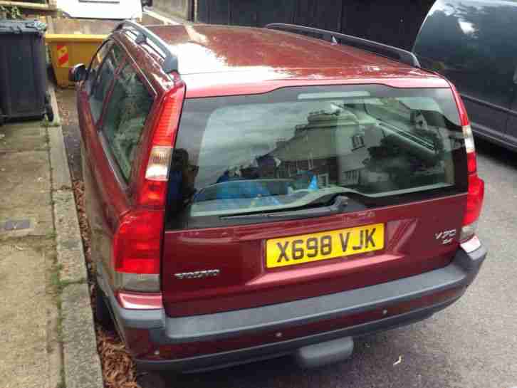 Volvo V70 all the factory fitted extras FSH/MOT