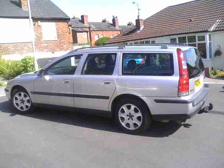 V70 estate 2001 2.5 petrol manual in