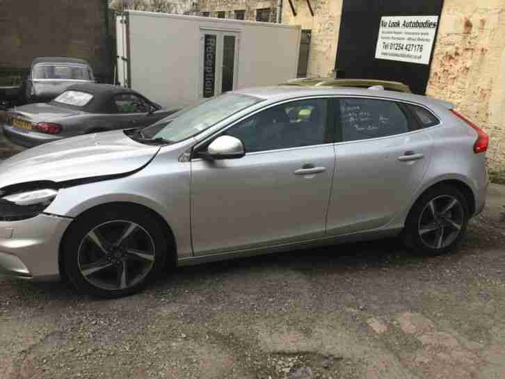 Volvo v40 R-Design 1.6 diesel