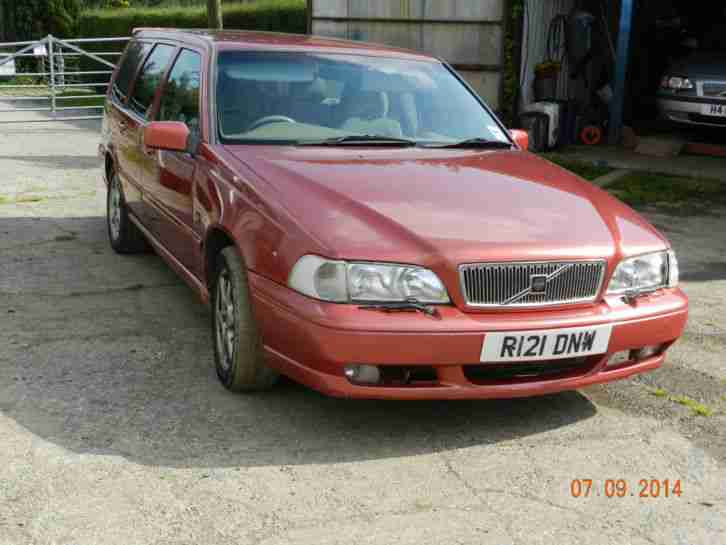 Volvo v70 SE 10v Auto Estate 2.5 petrol / LPG not diesel